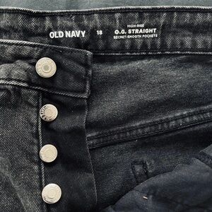 Women’s Old Navy OG Straight Black Denim Shorts size 18